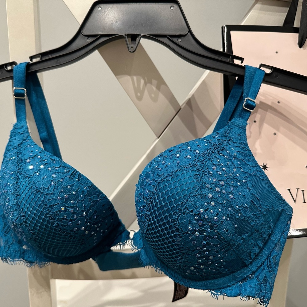 Victoria secret lace sparkle bra, bombshell 34B